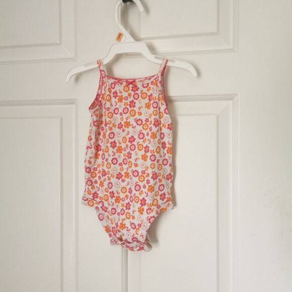 5/$10 Carter's tanktop Onesie size 6 m - Picture 1 of 4